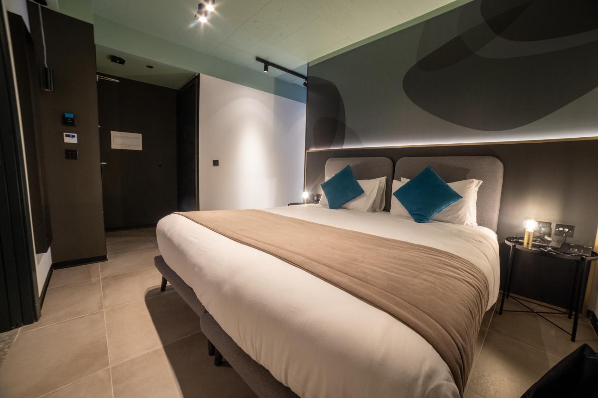 Eleven By Warren Collection Apartment Sliema Ngoại thất bức ảnh